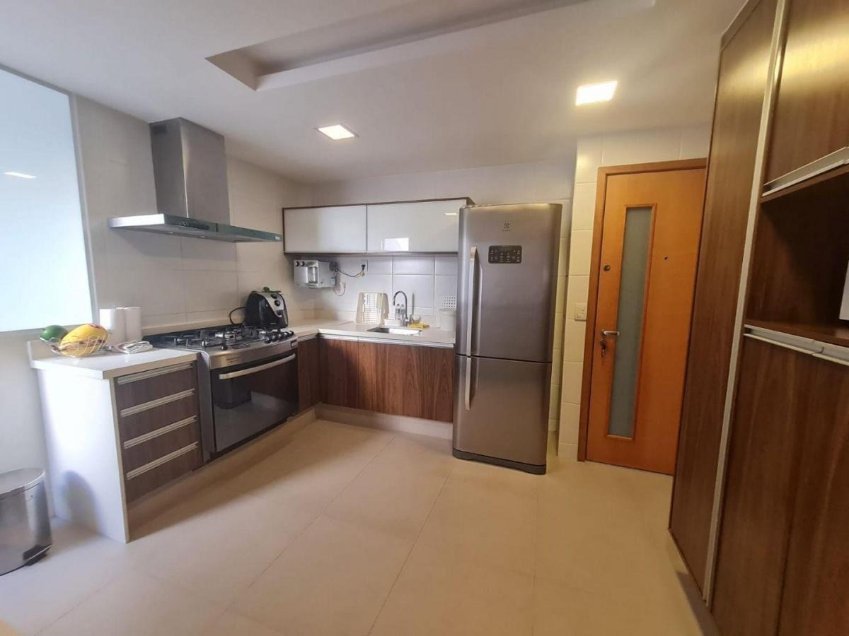 Imagem Apartamento com 4 Quartos à Venda, 263 m²em Camboinhas - Niterói