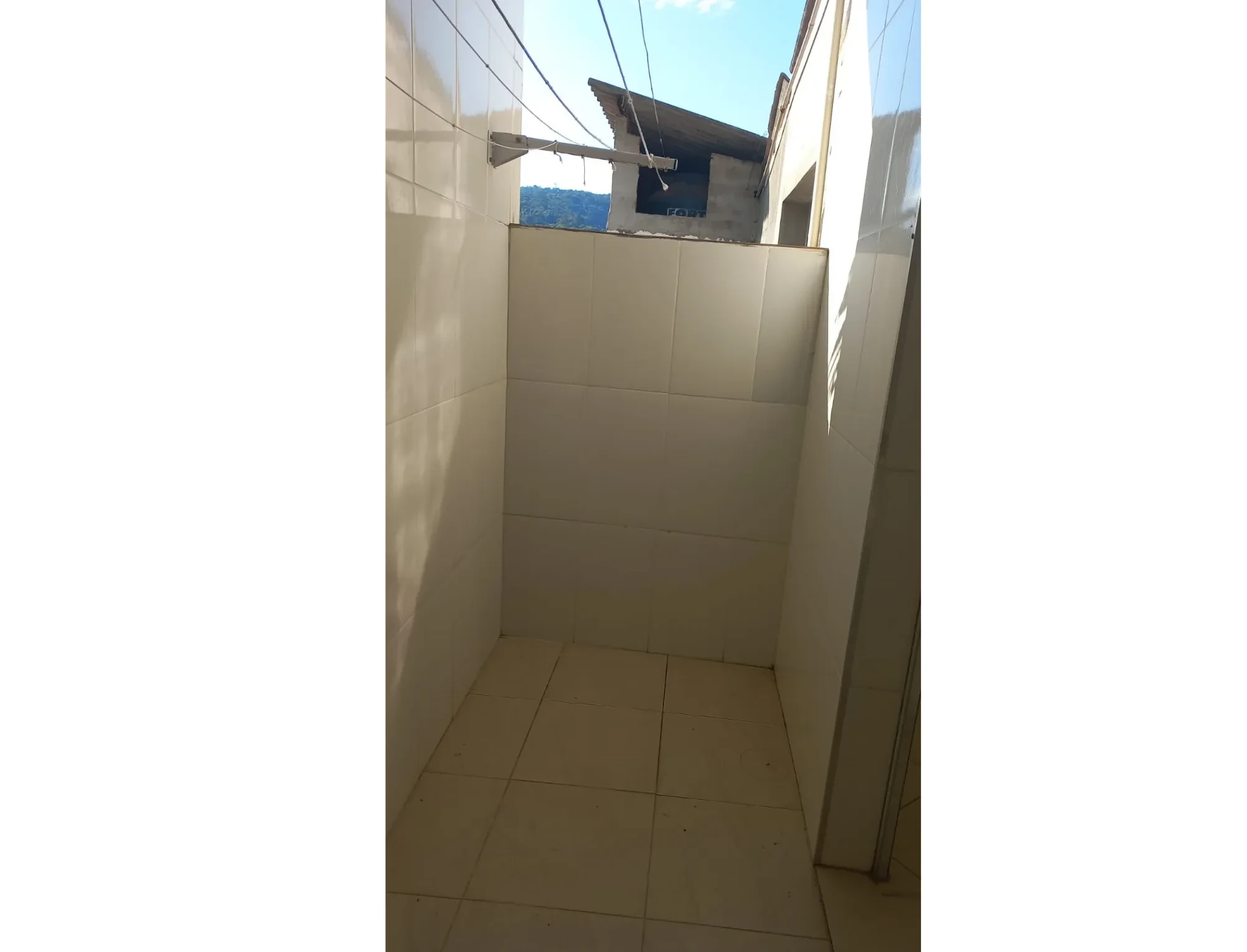 Imagem Casa com 1 Quarto para Alugar, 40 metro em Jardim Daysy - São Paulo