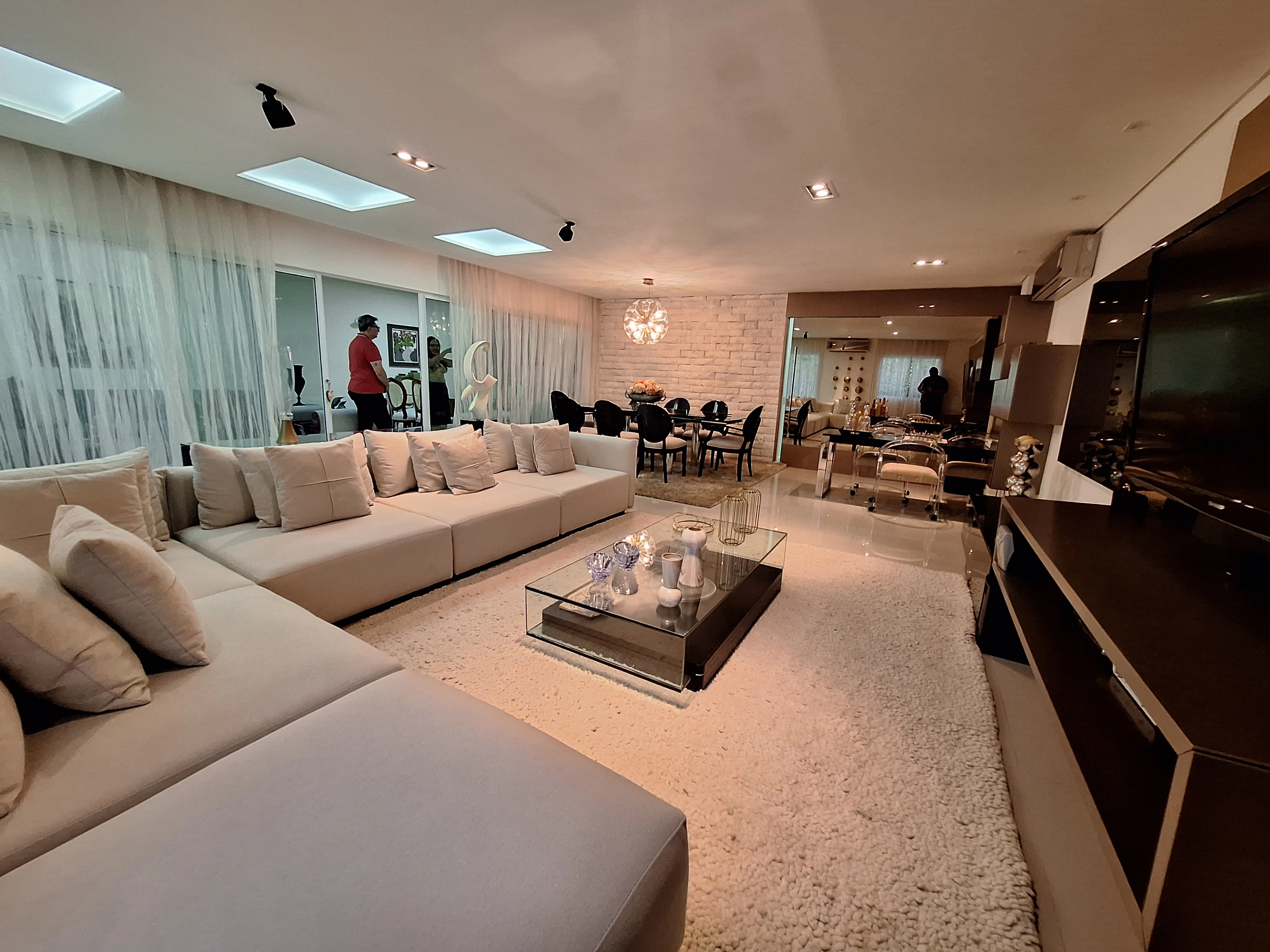 Imagem Casa de Condomínio com 4 Quartos à Venda, 242 m² em De Lourdes - Fortaleza