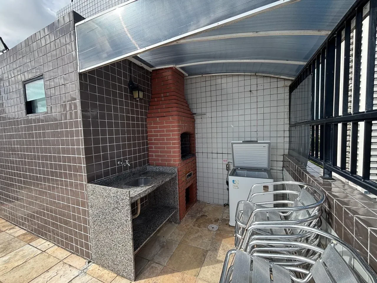 Imagem Apartamento com 2 Quartos à Venda, 60 m² em Tamarineira - Recife