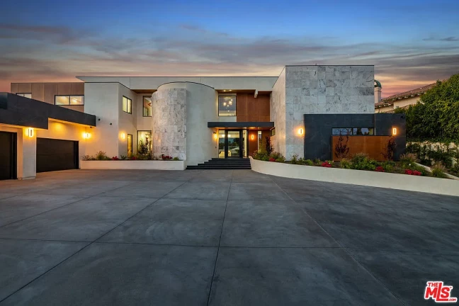 Foto do imóvel: Casa de Condomínio com 5 Quartos à Venda, 796 m²em Alphaville Residencial Um - Barueri