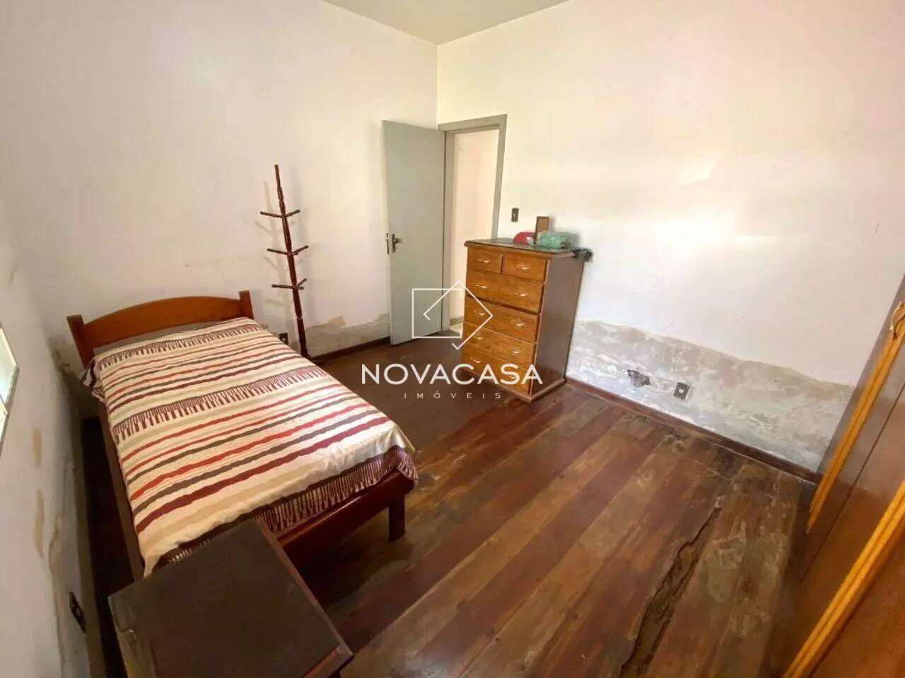 Foto do imóvel: Casa com 3 Quartos à Venda, 147 m² em Heliópolis - Belo Horizonte