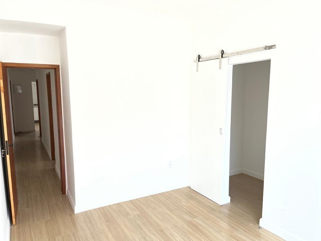 Imagem Casa com 2 Quartos à Venda, 132 m²em Barreto - Niterói