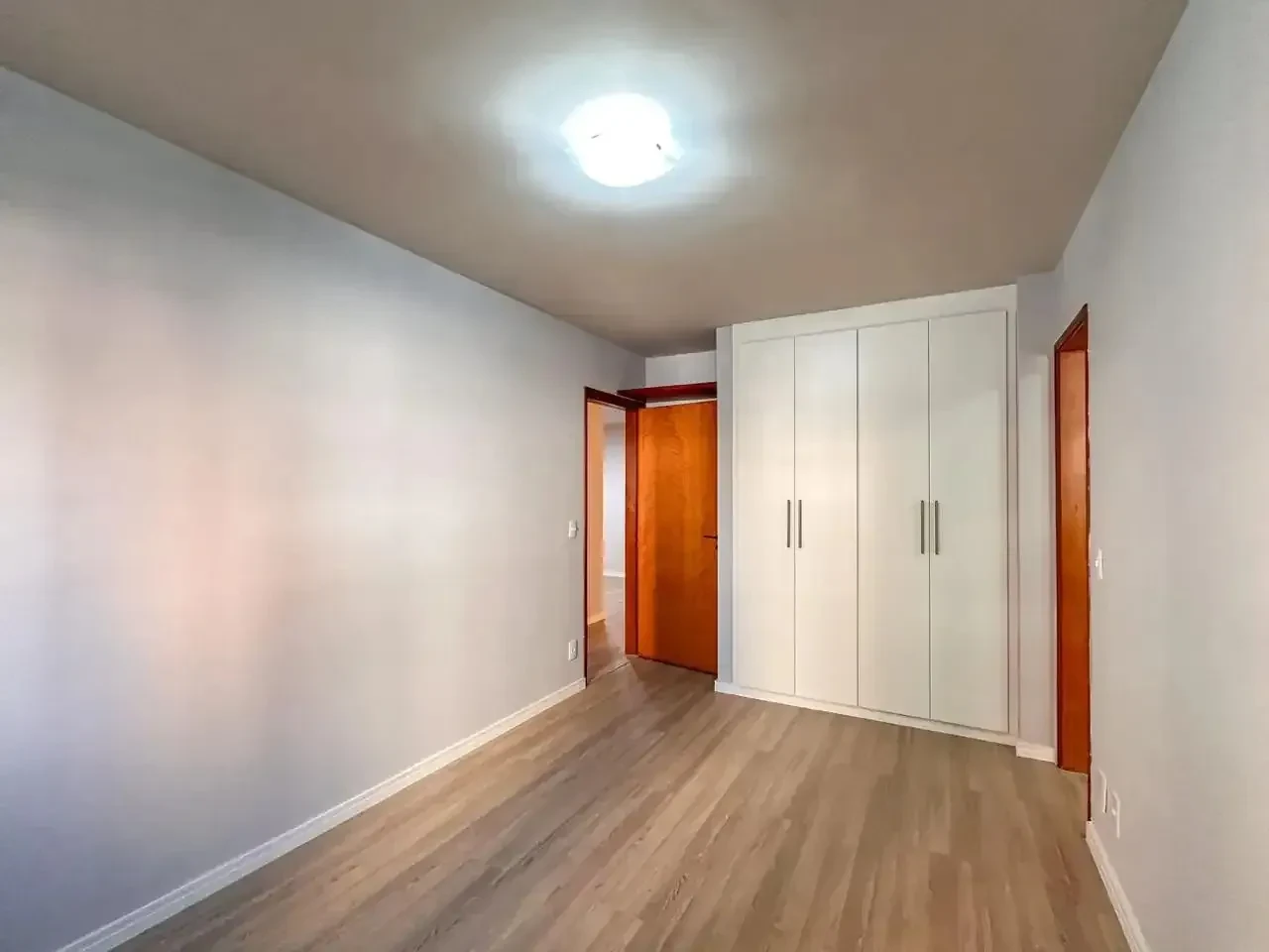 Imagem Apartamento com 2 Quartos à Venda, 76 m² em Centro - Campinas