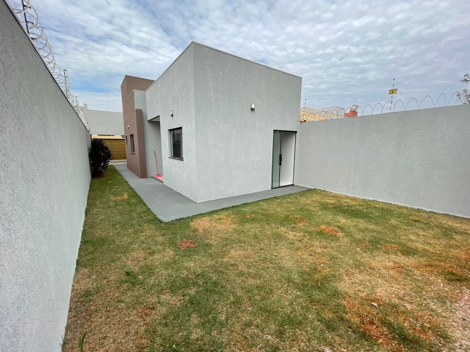 Imagem Casa com 2 Quartos à Venda, 190 m²em Jardim Batistão - Campo Grande