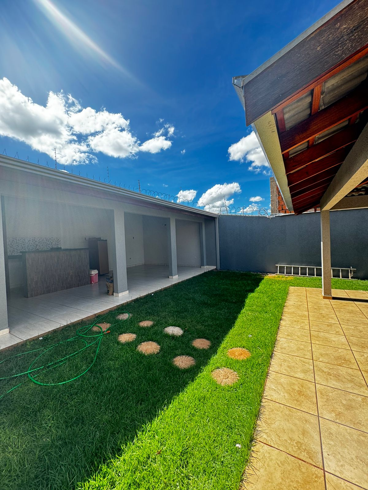 Imagem Casa com 3 Quartos à Venda, 170 m²em Bairro Seminário - Campo Grande