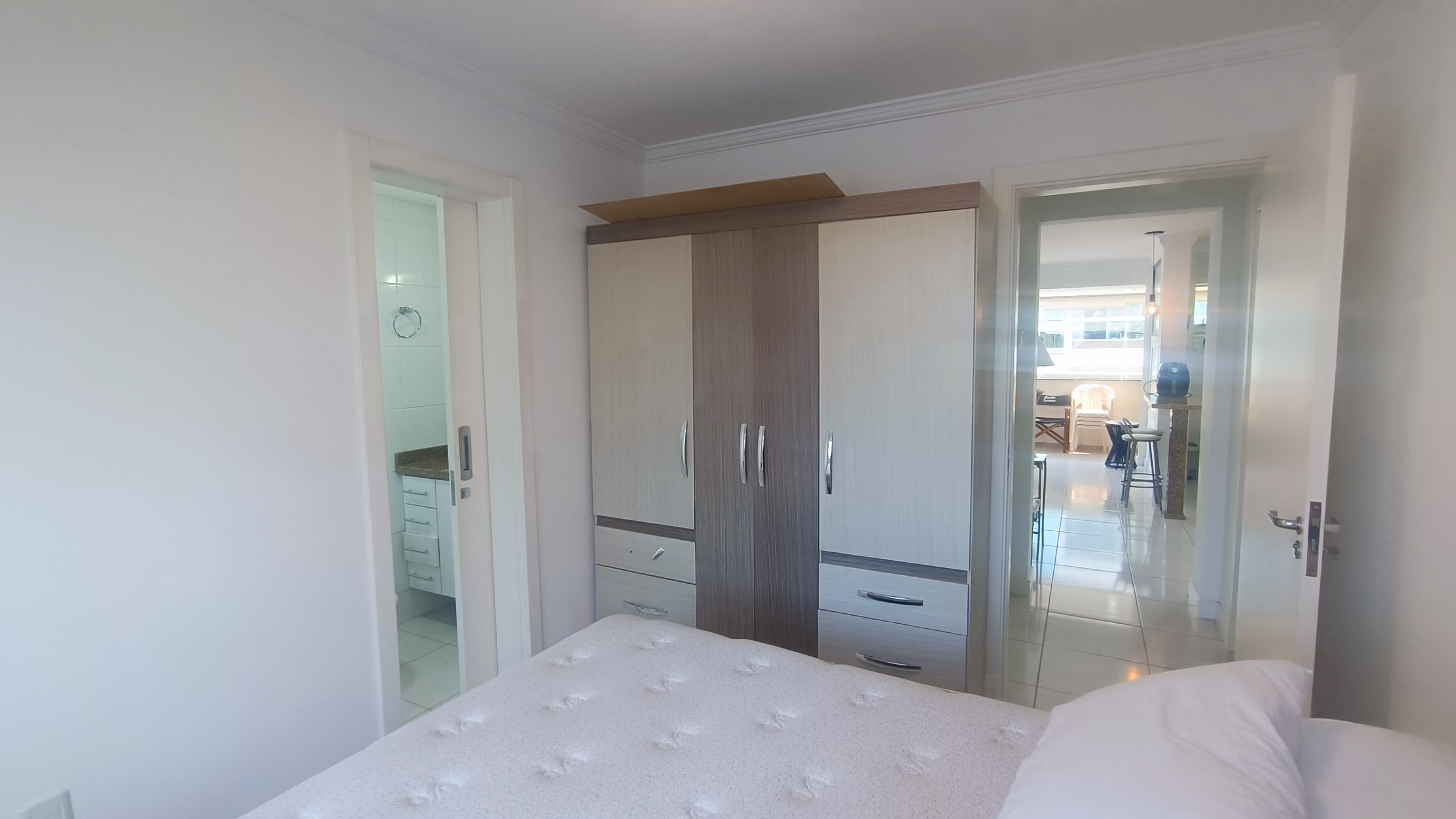 Imagem Apartamento com 2 Quartos à Venda, 77 m²em Bombas - Bombinhas