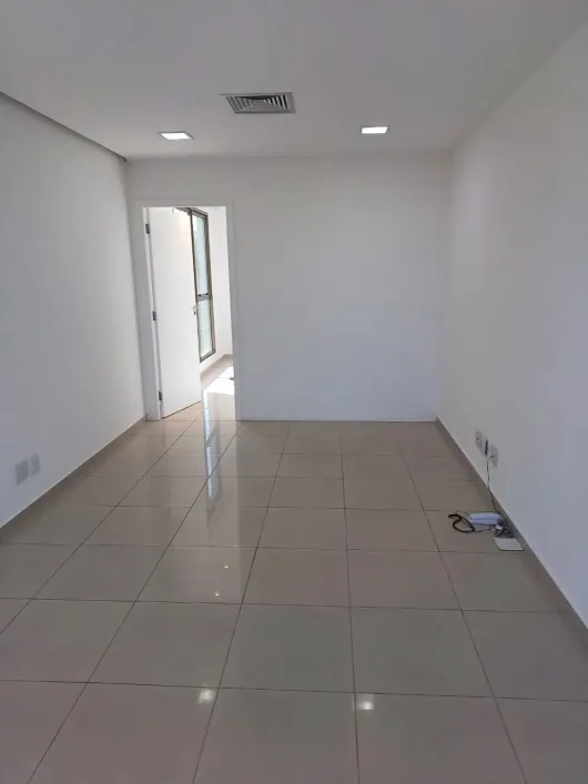 Imagem Sala Comercial à Venda ou Locação, 56 m²em Barra da Tijuca - Rio de Janeiro