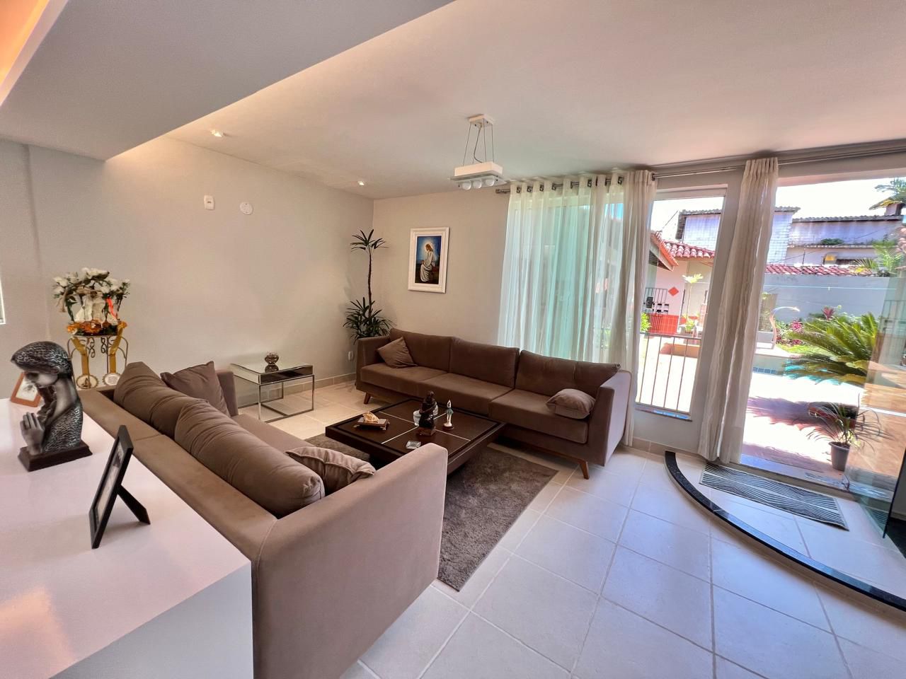 Casa com 3 Quartos à Venda, 320 m²em Curió-Utinga - Belém
