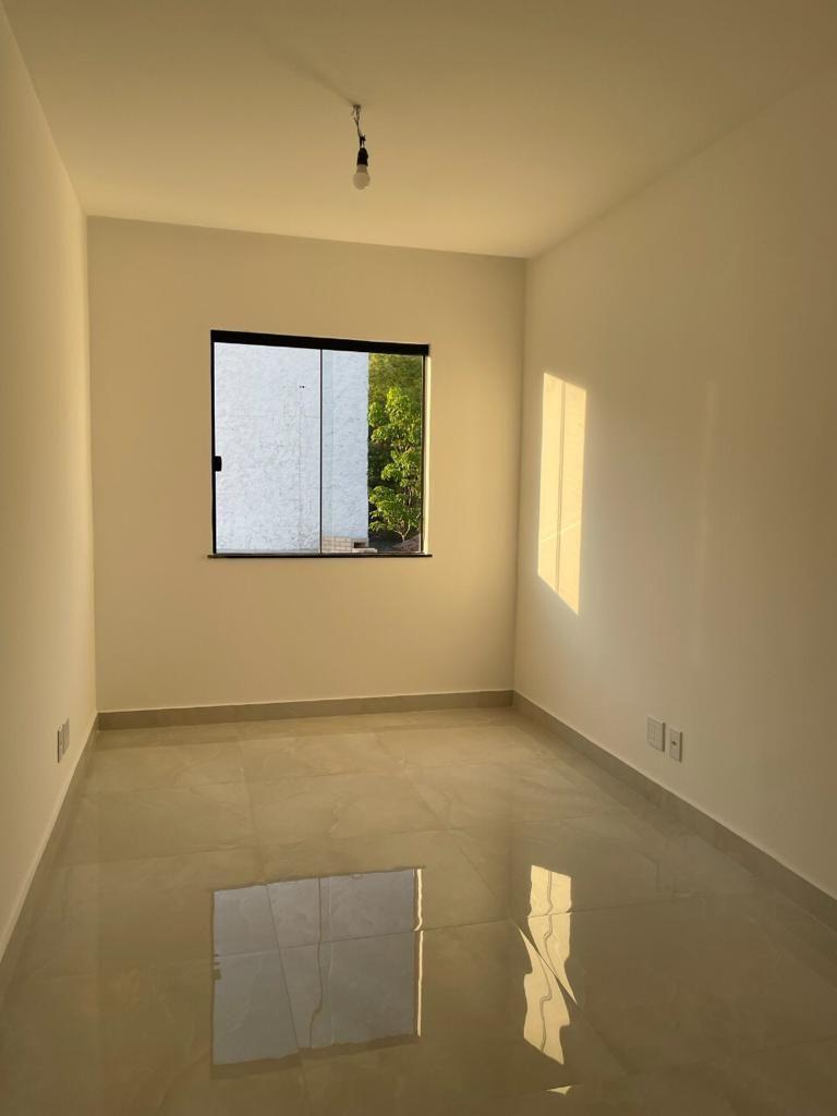 Imagem Casa com 2 Quartos à Venda, 240 m²em Piratininga - Niterói