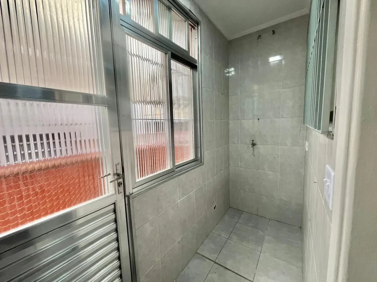 Imagem Apartamento com 2 Quartos à Venda, 70 m² em Embaré - Santos
