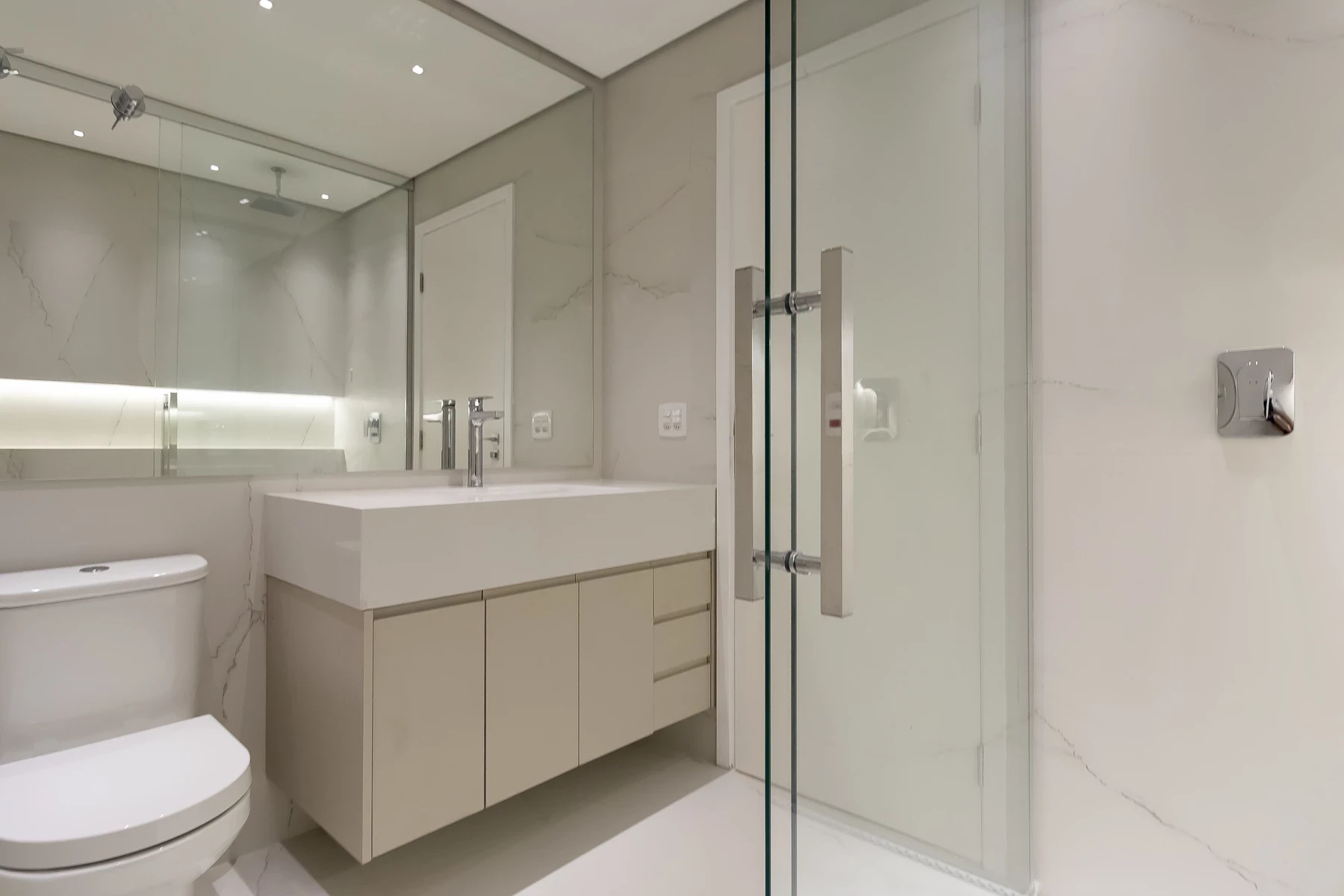 Imagem Apartamento com 3 Quartos à Venda, 213 m² em Cerqueira César - São Paulo