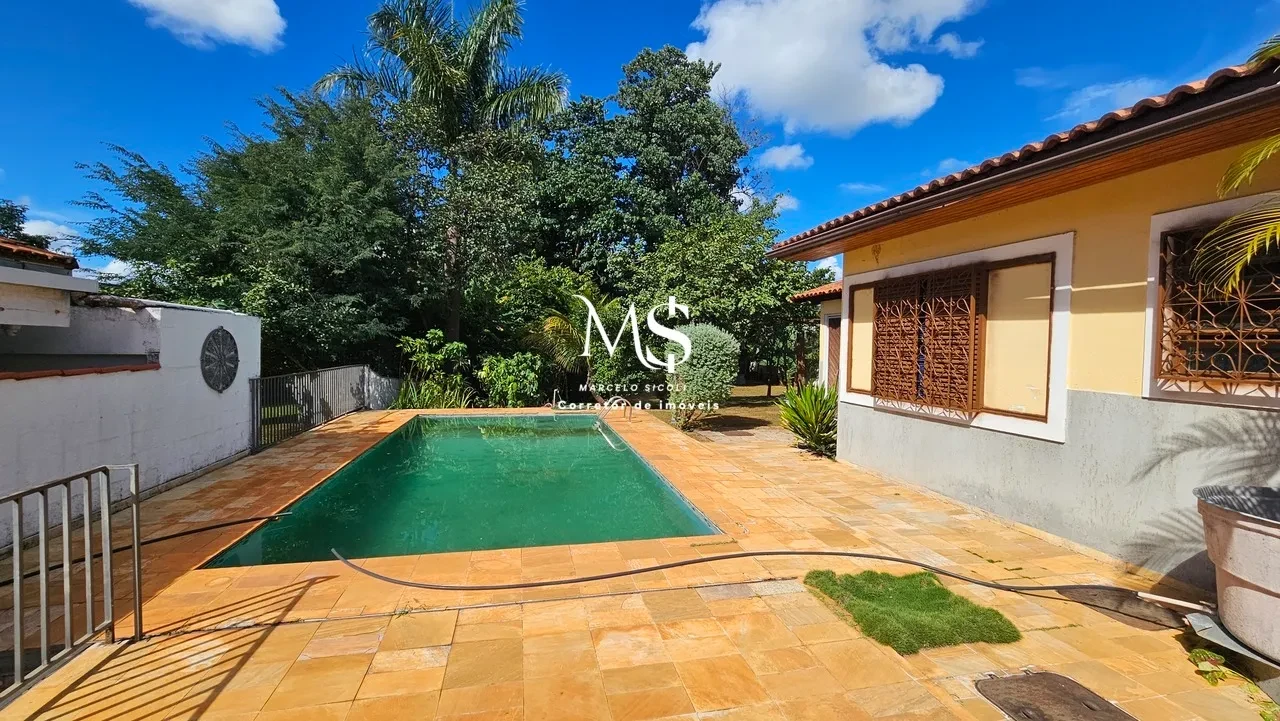 Imagem Casa com 4 Quartos à Venda, 776 metros em Setor de Habitações Individuais Sul - Brasília