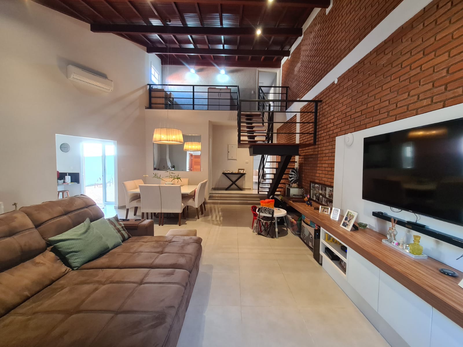 Imagem Casa com 3 Quartos à Venda, 280 m²em Jardim Botânico (Sousas) - Campinas