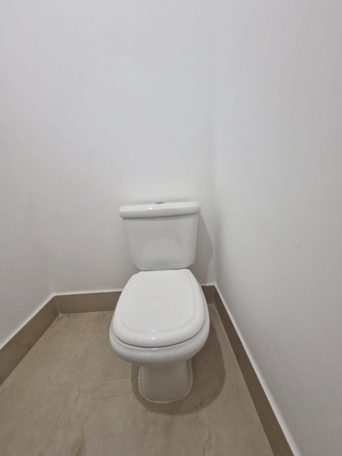 Imagem Sobrado com 3 Quartos à Venda, 189 m²em Parque São Domingos - São Paulo