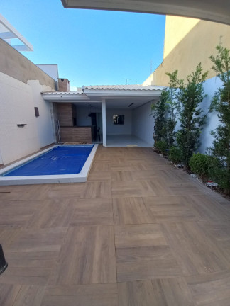 Casa com 3 Quartos à Venda, 180 m² em Centro - Barreiras