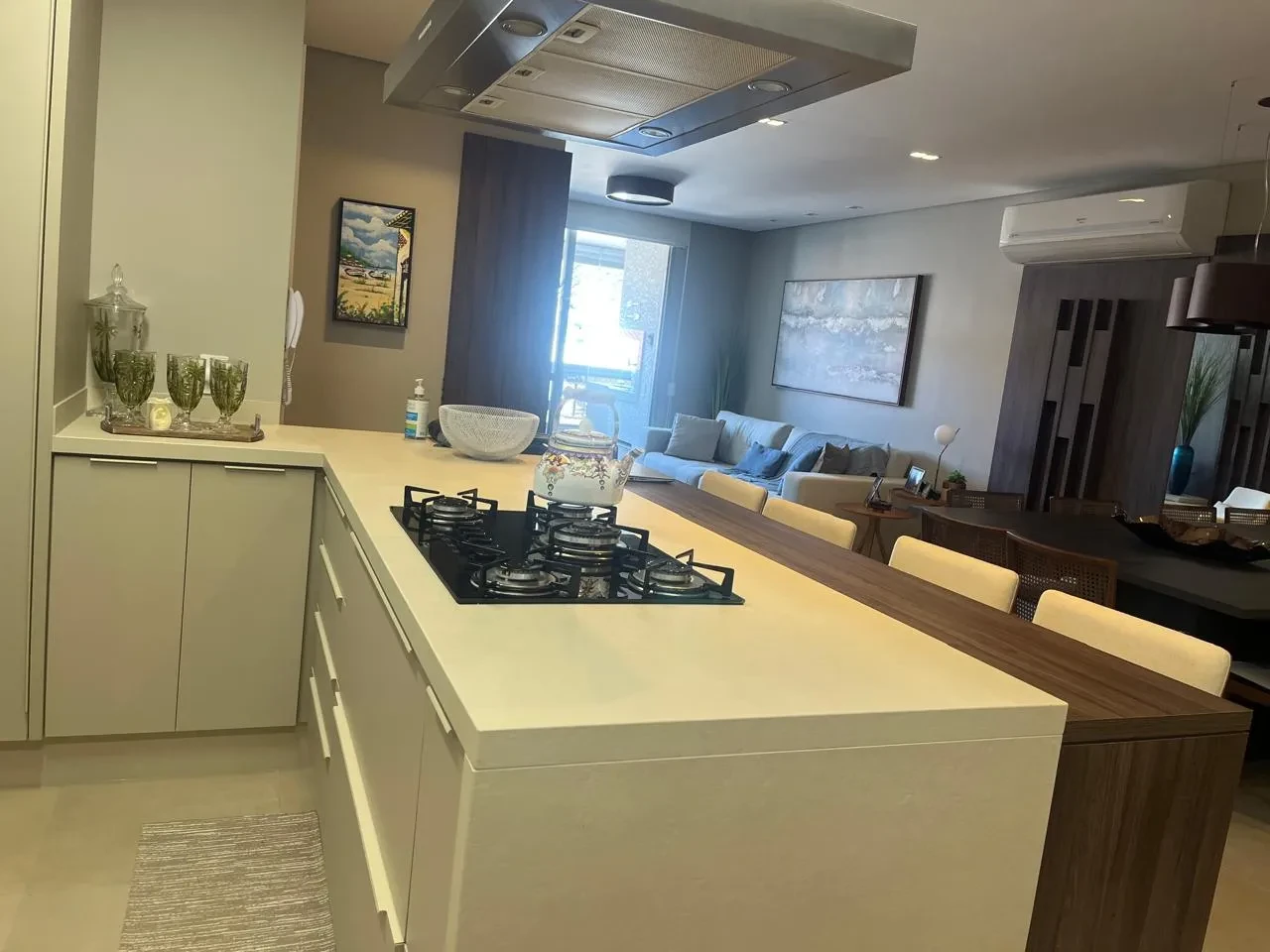 Imagem Apartamento com 2 Quartos à Venda, 100 m² em Jurerê - Florianópolis