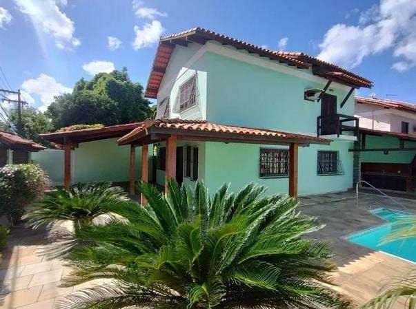 Casa com 3 Quartos à Venda, 360 m²em Piratininga - Niterói