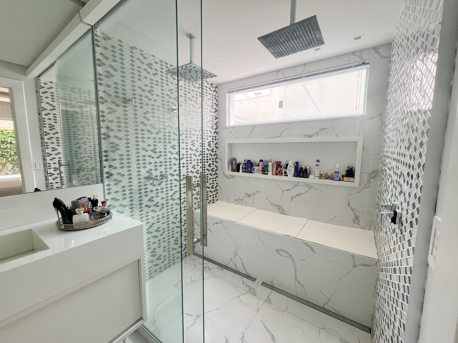 Foto do imóvel: Casa de Condomínio com 4 Quartos à Venda, 415 m² em Vale do Landirana (Abrantes) - Camaçari