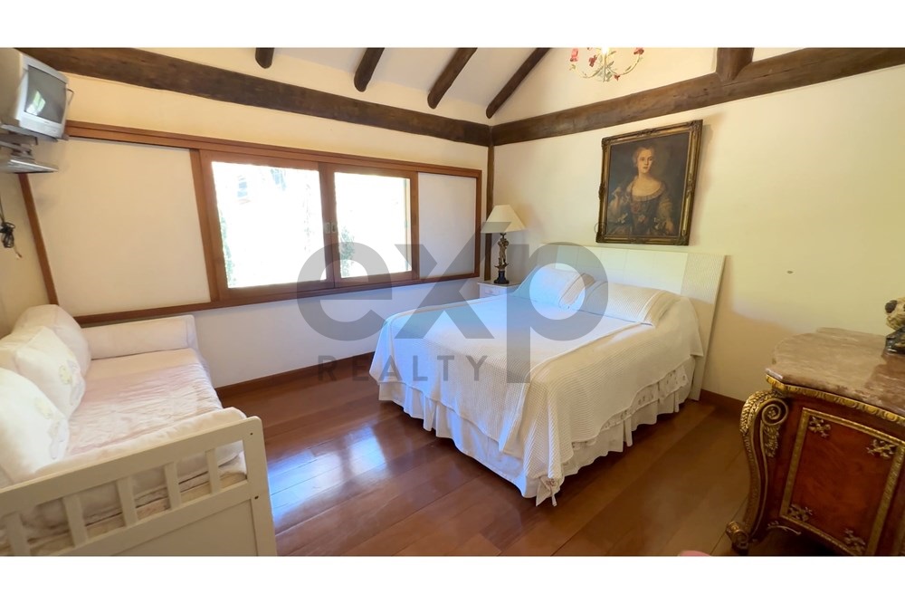 Foto do imóvel: Casa de Condomínio com 5 Quartos à Venda, 290 m² em Cuiabá - Petrópolis