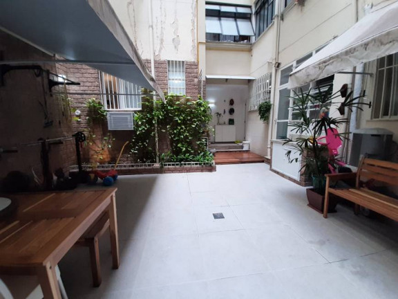 Imagem Apartamento com 2 Quartos à Venda, 107 m²em Copacabana - Rio de Janeiro