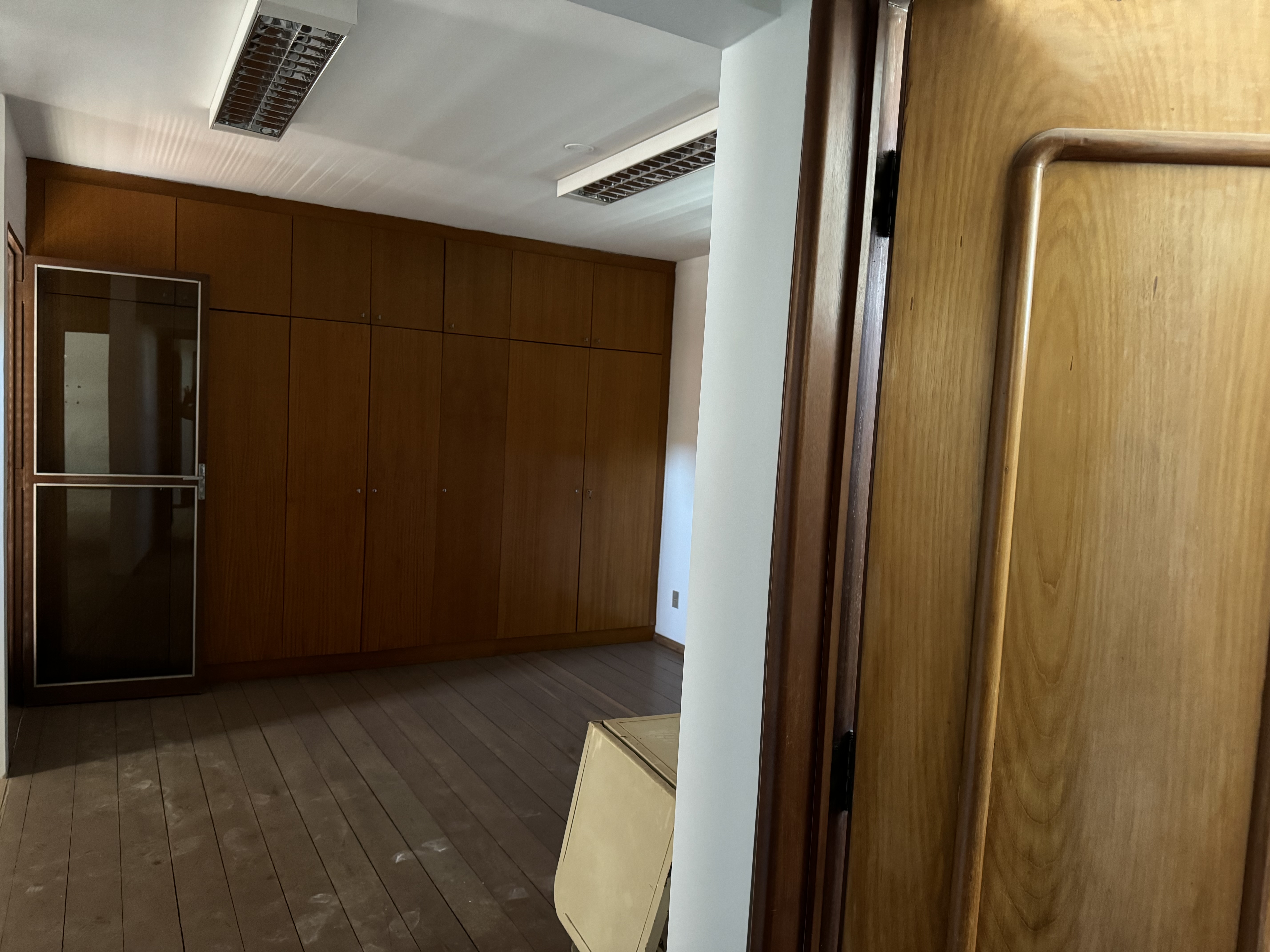 Foto do imóvel: Sobrado com 5 Quartos para Alugar, 450 m² em Setor Bueno - Goiânia