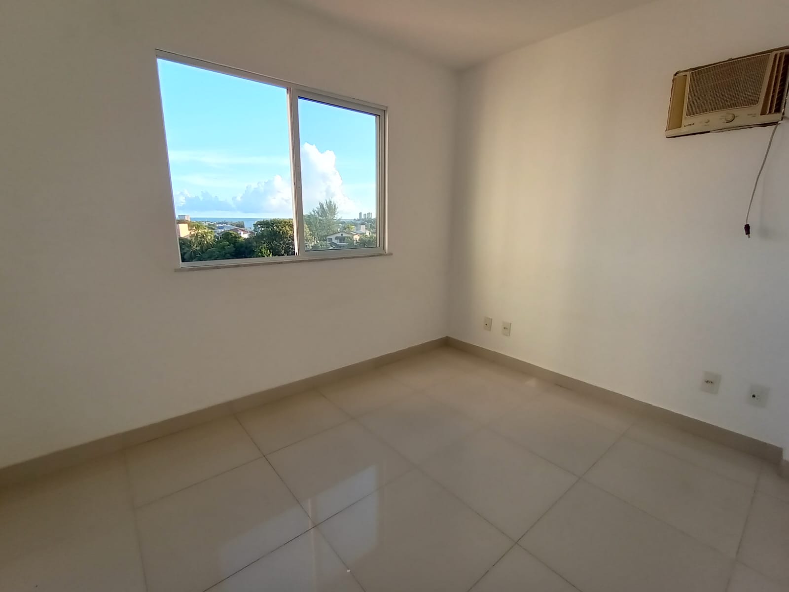 Imagem Apartamento com 3 Quartos para Alugar, 81 m²em Piatã - Salvador
