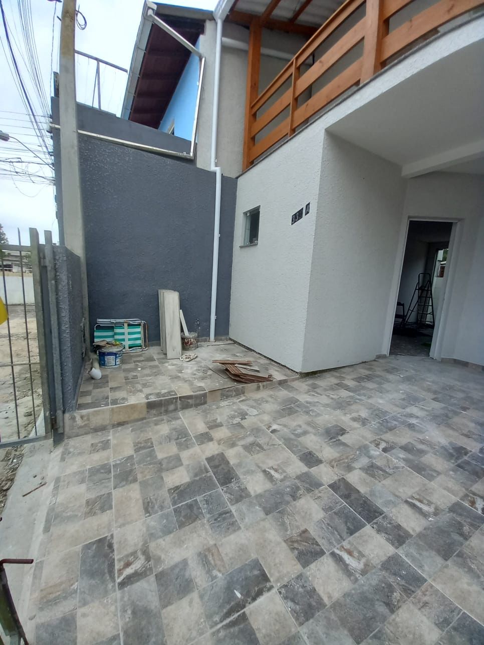 Imagem Sobrado com 2 Quartos à Venda, 80 m²em Cachoeira do Bom Jesus - Florianópolis