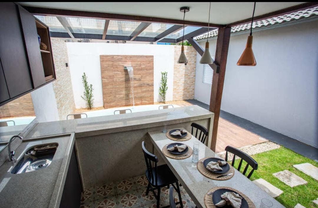 Imagem Casa de Condomínio com 2 Quartos à Venda, 150 m²em Caluge - Itaboraí