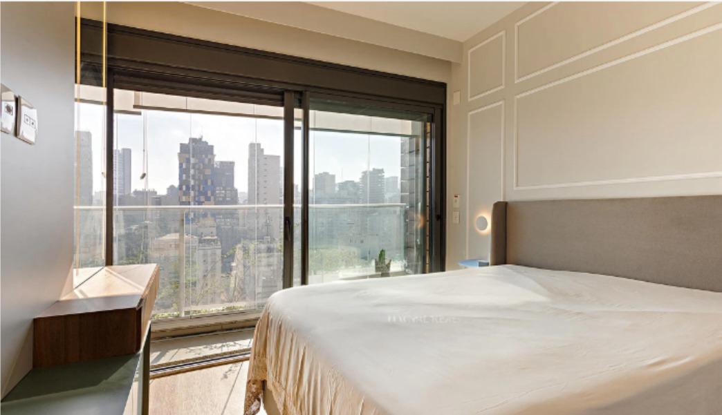 Imagem Apartamento com 3 Quartos à Venda, 175 m²em Cerqueira César - São Paulo