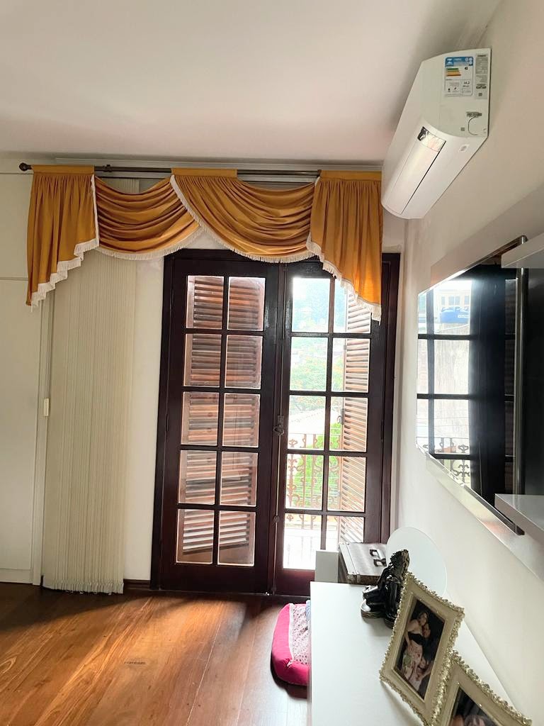 Imagem Sobrado com 4 Quartos à Venda, 287 m²em Santa Maria - São Caetano do Sul