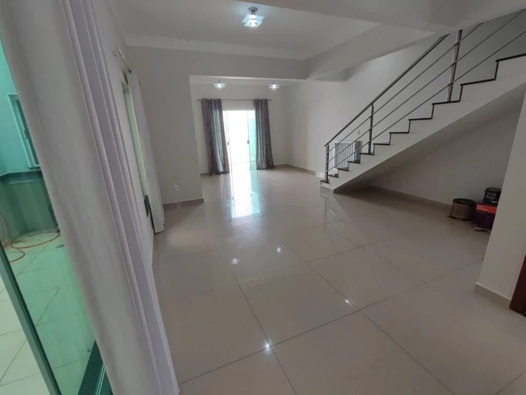 Foto do imóvel: Sobrado com 3 Quartos à Venda, 19.000 m² em Jardim Panorama - Indaiatuba