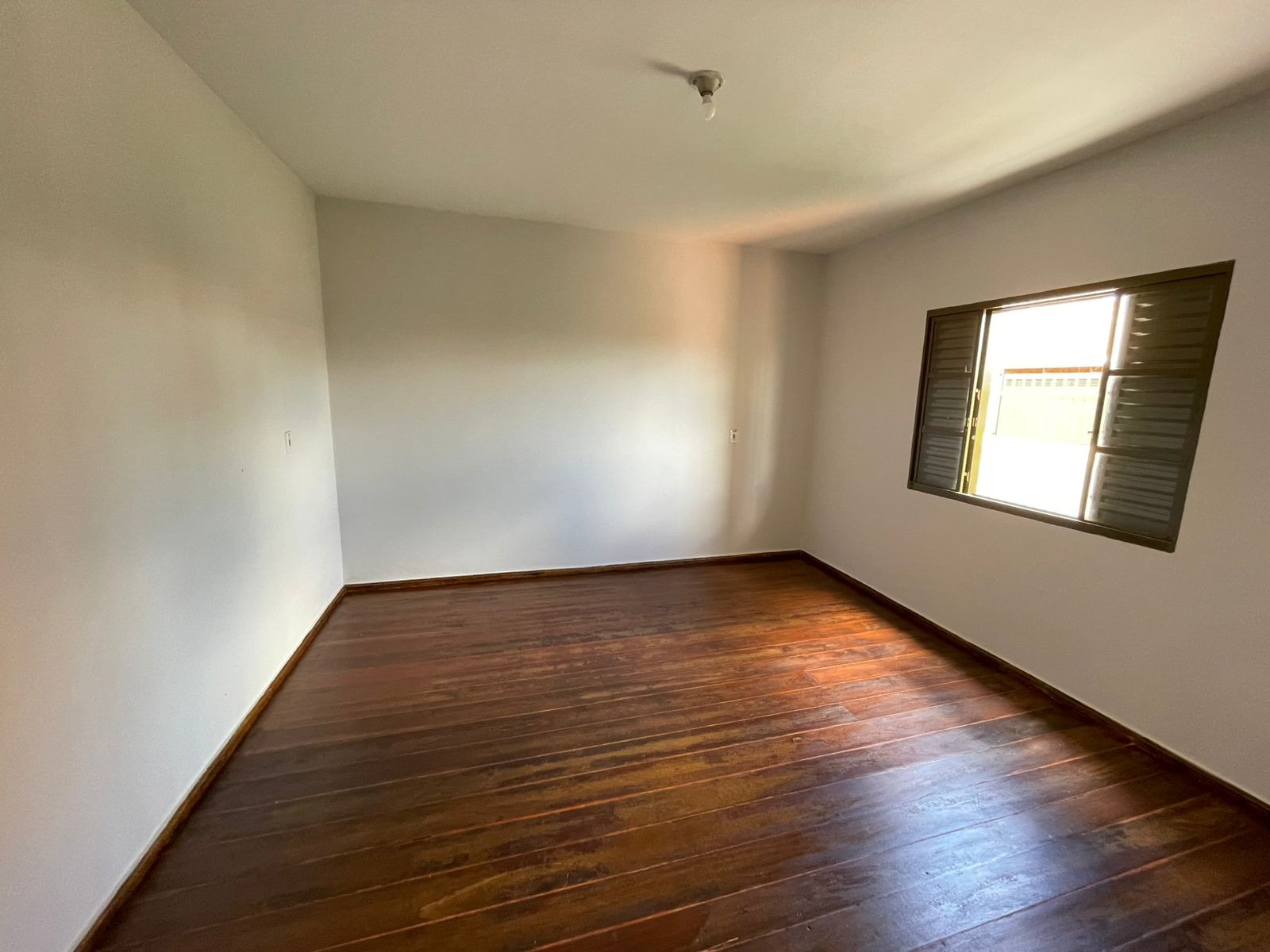 Imagem Casa com 4 Quartos à Venda, 135 m²em Vila Rocha - Rio Verde