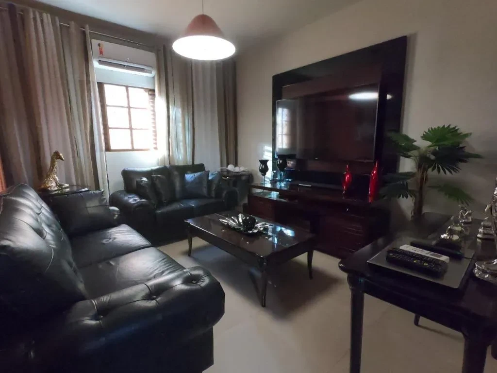 Imagem Casa com 2 Quartos à Venda, 100 m² em Planalto - Belo Horizonte