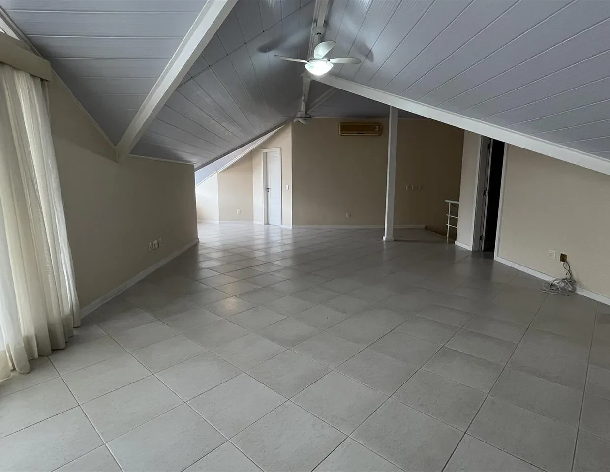 Imagem Casa de Condomínio com 5 Quartos à Venda ou Locação, 830 m² em Barra da Tijuca - Rio de Janeiro