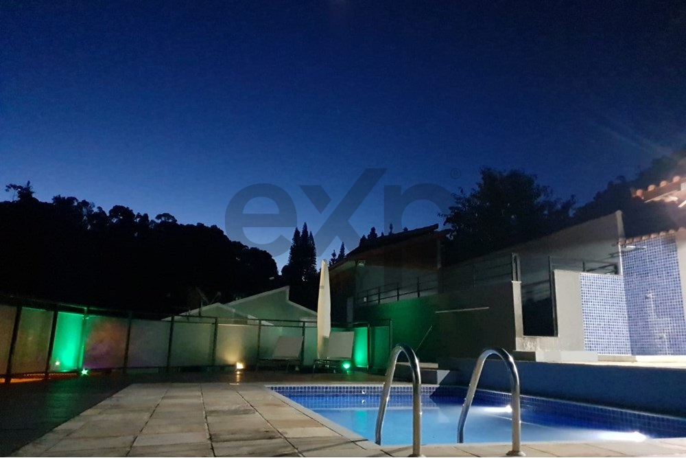 Imagem Casa com 4 Quartos à Venda, 900 m² em Bingen - Petrópolis