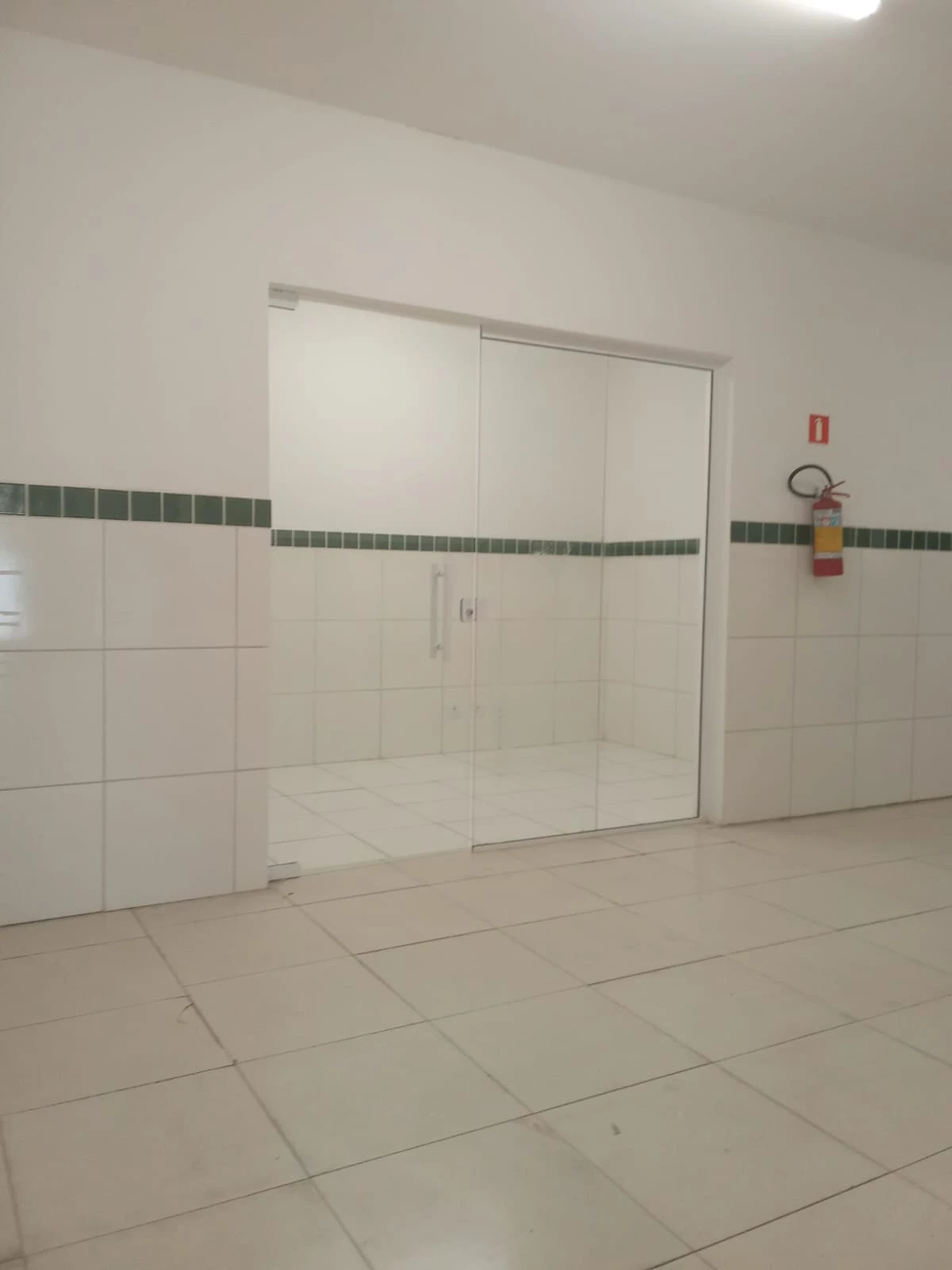 Imagem Imóvel Comercial para Alugar, 2.400 m² em Centro - Canoas