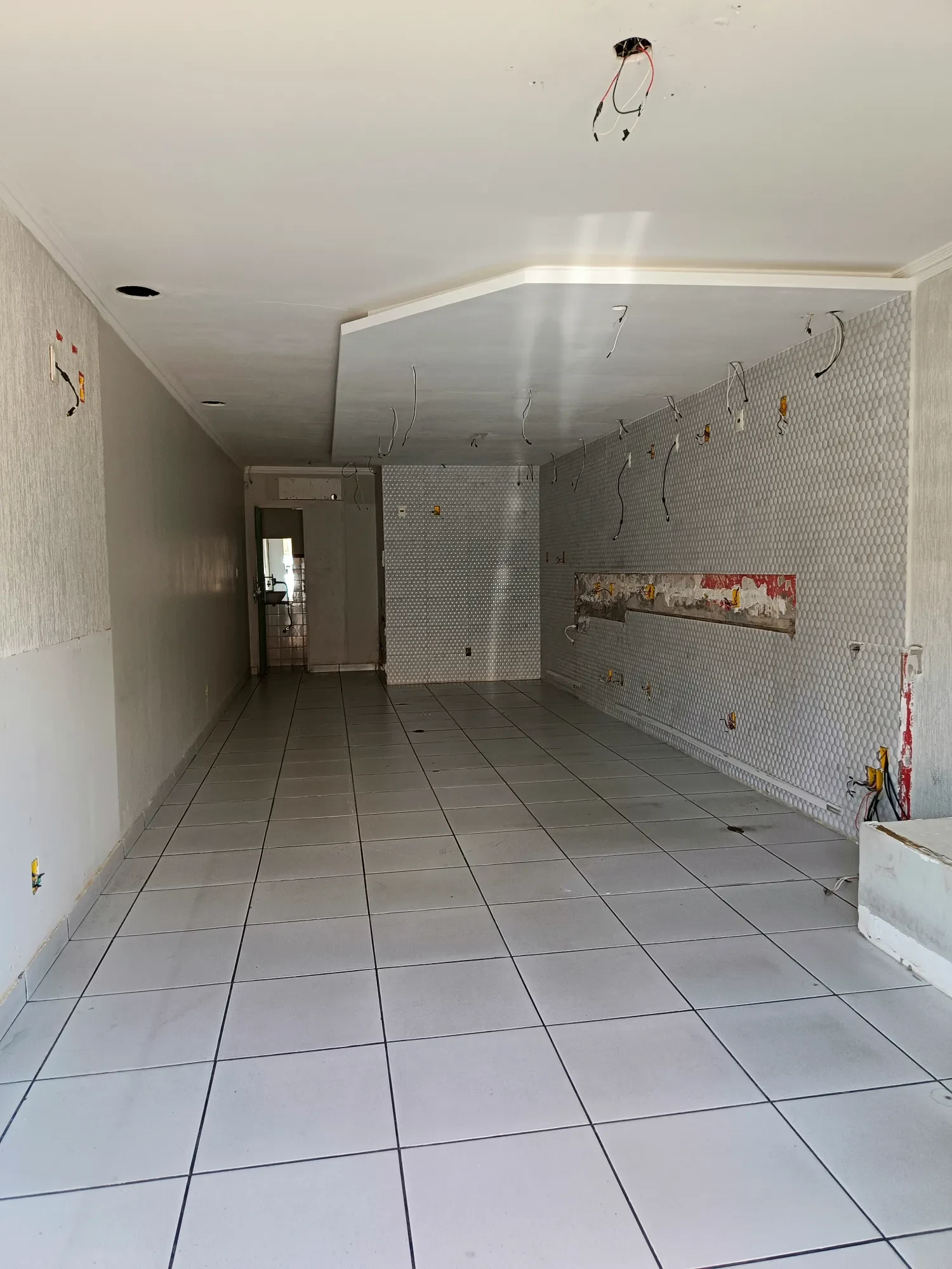 Imagem Loja para Alugar, 43 m² em Ponta Negra - Natal
