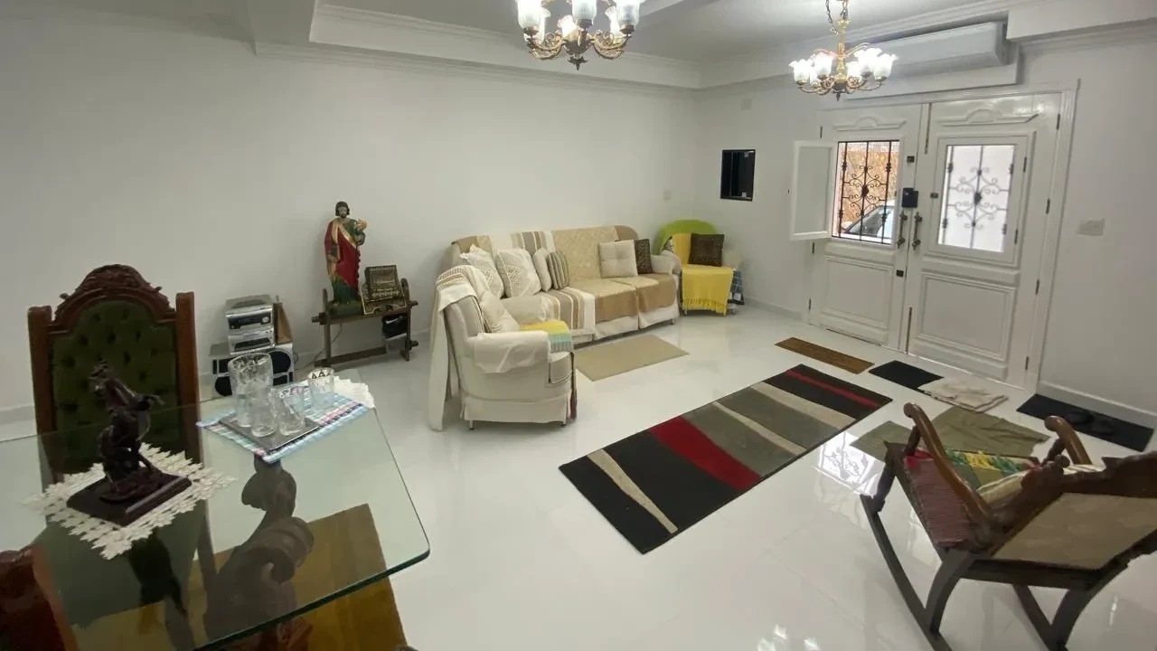 Imagem Sobrado com 4 Quartos à Venda, 214 m² em Encruzilhada - Santos
