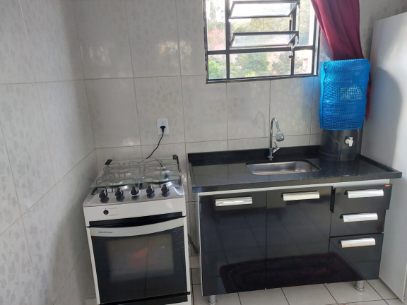 Imagem Apartamento com 2 Quartos à Venda,  em Jardim Mirna - Taboão da Serra