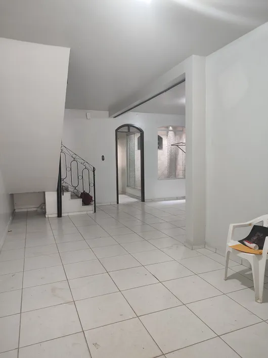 Imagem Casa com 4 Quartos para Alugar, 372 m²em Telégrafo - Belém