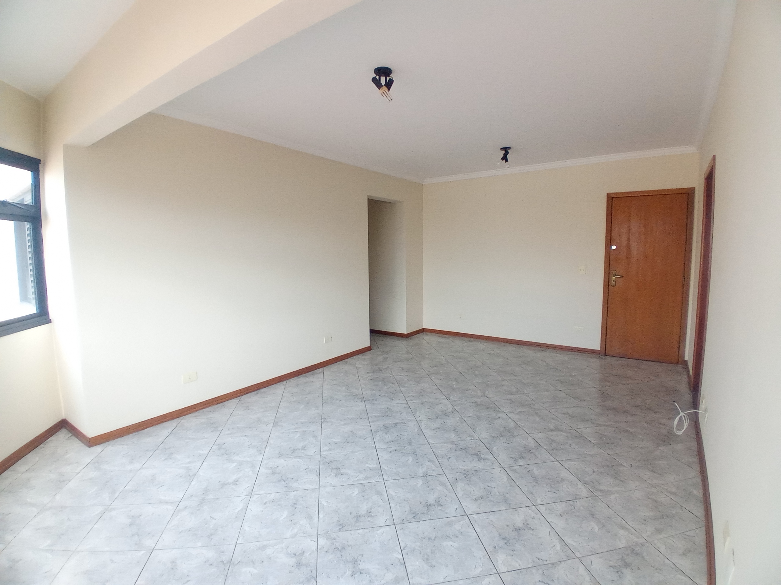 Imagem Apartamento com 2 Quartos à Venda, 75 m²em Centro - Taubaté