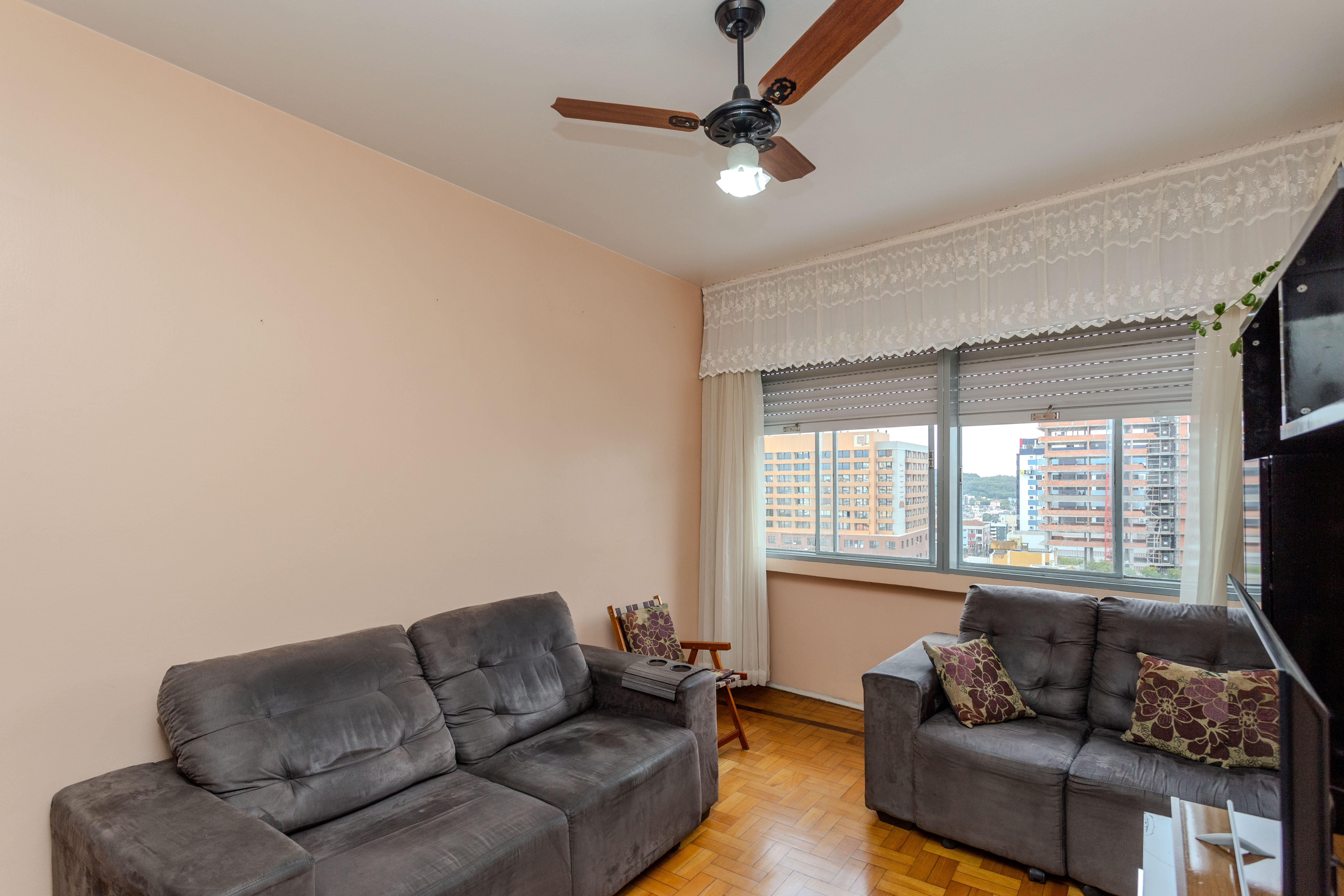 Imagem Apartamento com 2 Quartos à Venda, Locação ou Temporada, 80 m² em Centro - Santa Maria
