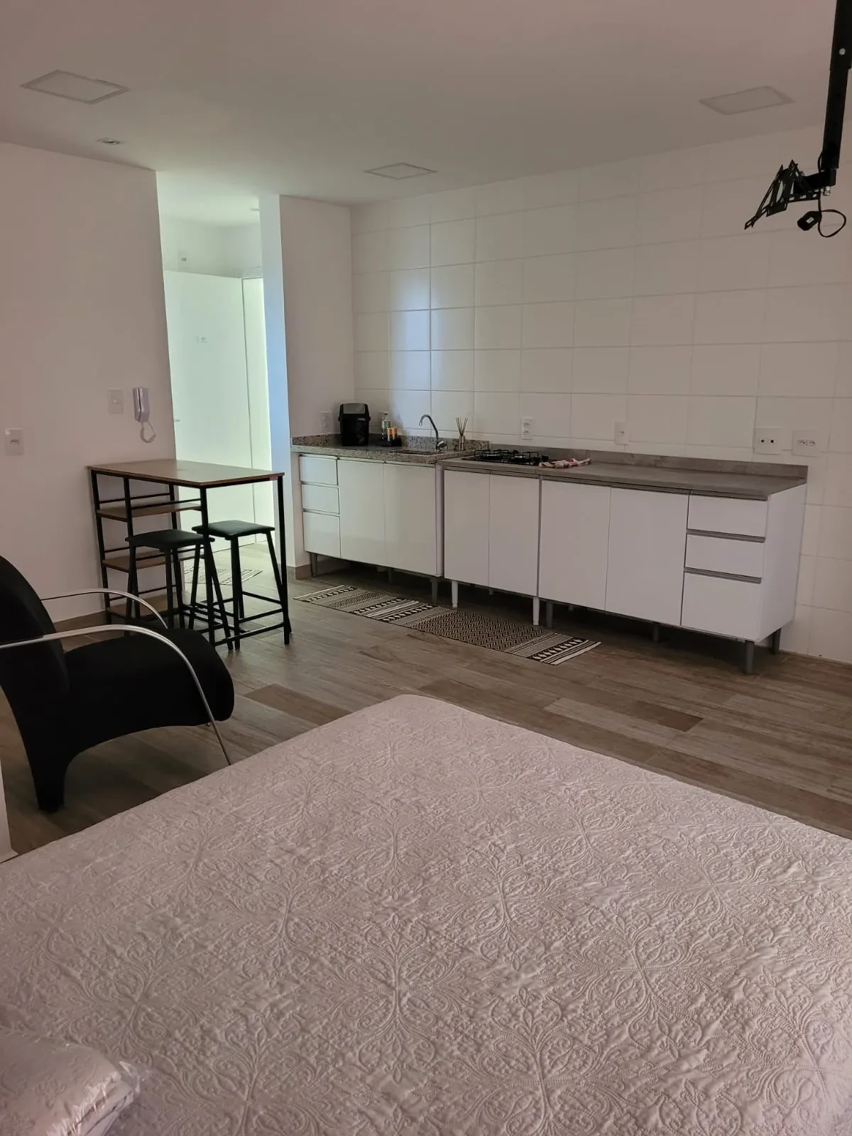 Imagem Apartamento com 1 Quarto para Alugar, 28 m² em Centro - Mogi das Cruzes