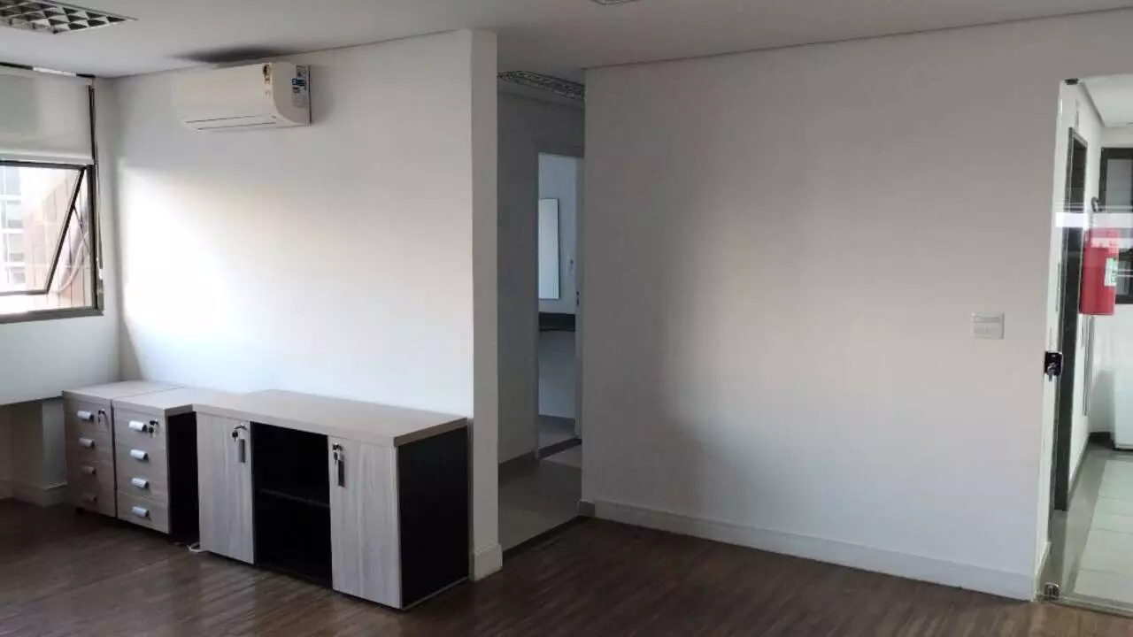 Imagem Sala Comercial à Venda ou Locação, 133 m² em Vila Olímpia - São Paulo