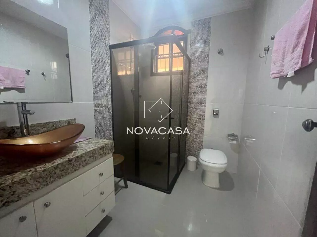 Foto do imóvel: Casa com 4 Quartos à Venda, 380 m² em Santa Mônica - Belo Horizonte