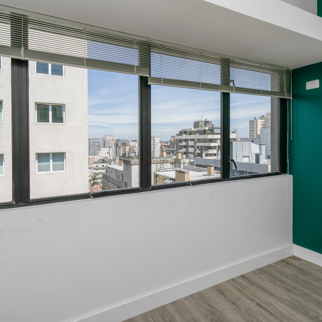 Imagem Sala Comercial à Venda, 38 m² em Auxiliadora - Porto Alegre