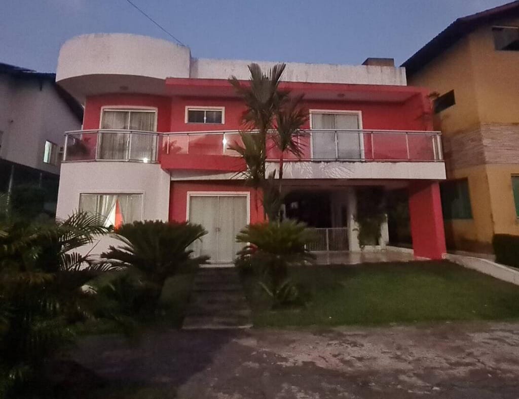 Casa de Condomínio com 6 Quartos à Venda, 470 m²em Parque Verde - Belém