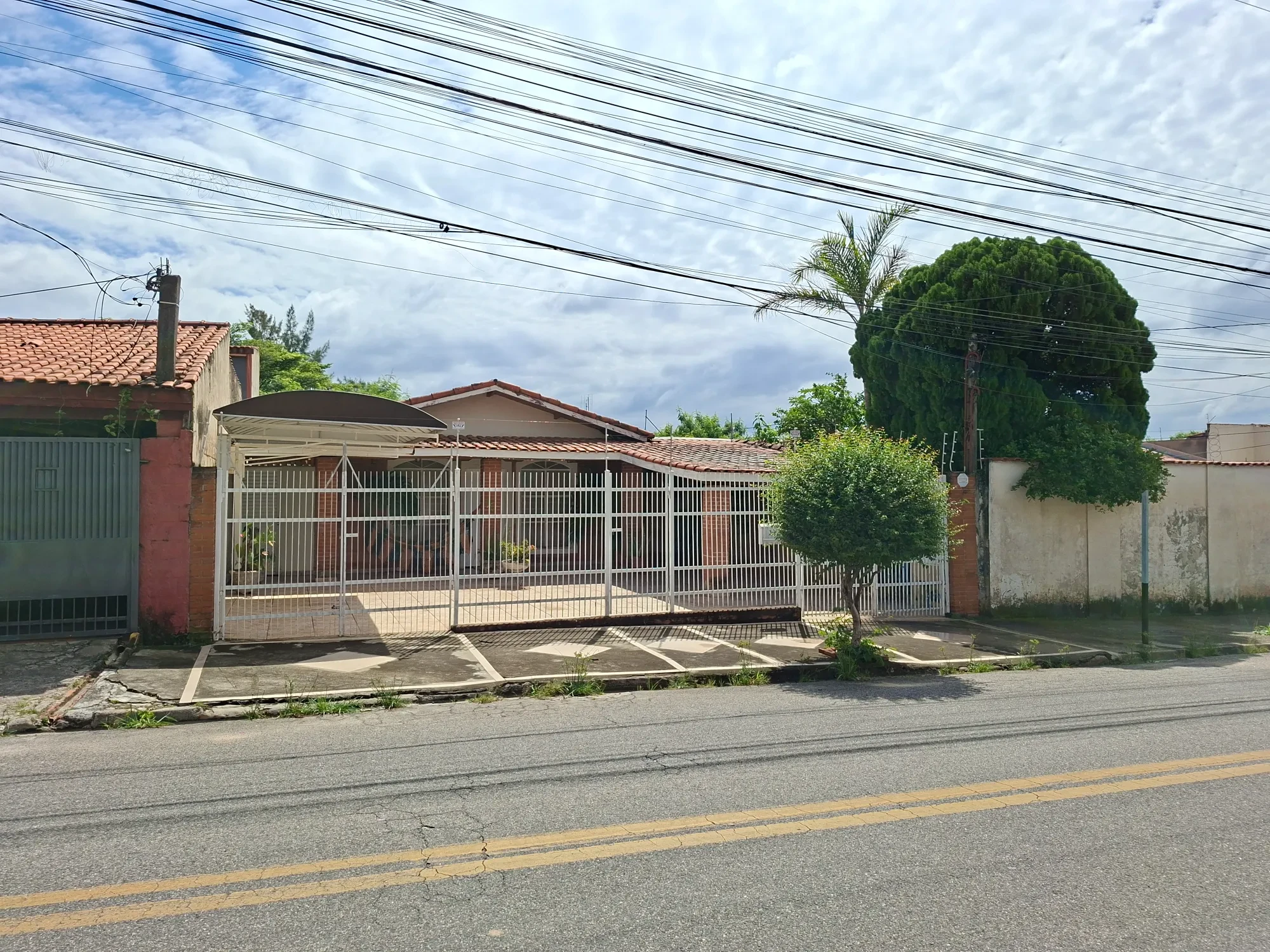 Imagem Casa com 3 Quartos à Venda, 192 metros em Parque Ouro Fino - Sorocaba