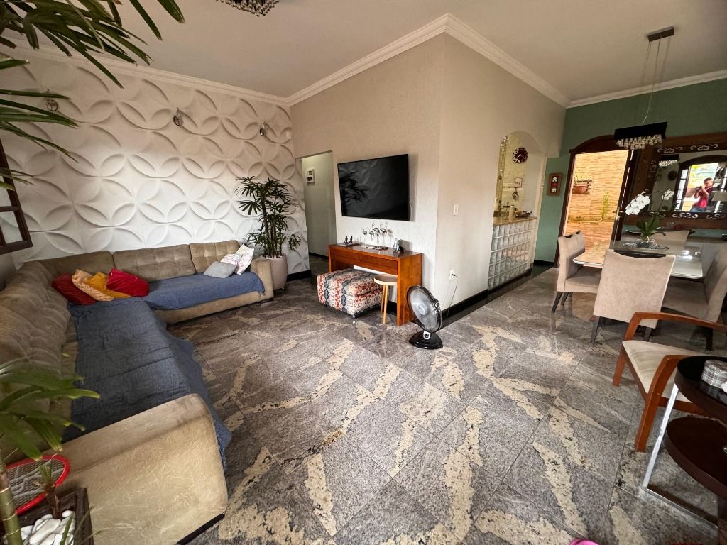 Imagem Casa com 4 Quartos à Venda, 249 m² em Tijuca - Contagem